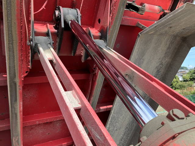 日野プロフィアダンプ大型（10t）[写真17]