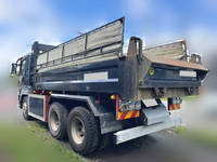 三菱ふそうスーパーグレートダンプ大型（10t）[写真02]