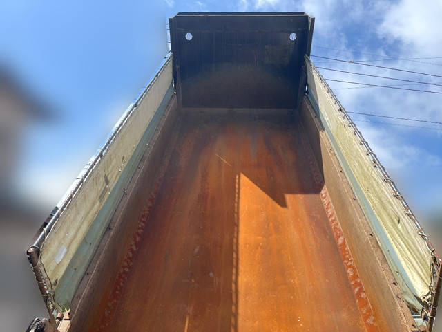 三菱ふそうスーパーグレートダンプ大型（10t）[写真03]