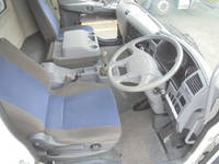 三菱ふそうファイター平ボディ増トン（6t・8t）[写真16]