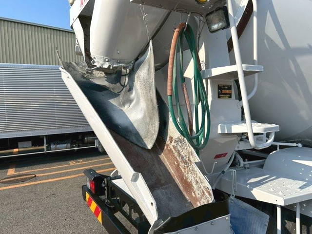 日野レンジャーミキサー車（コンクリートミキサー）増トン（6t・8t）[写真14]