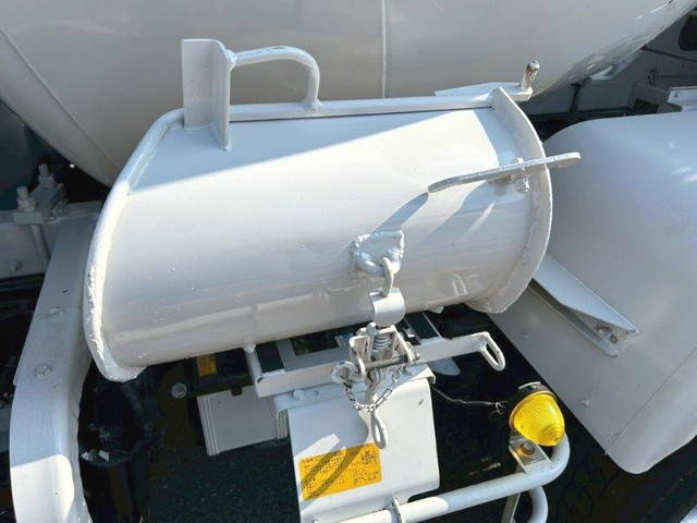 日野レンジャーミキサー車（コンクリートミキサー）増トン（6t・8t）[写真15]