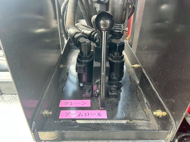 三菱ふそうファイターコンテナ専用車増トン（6t・8t）[写真17]