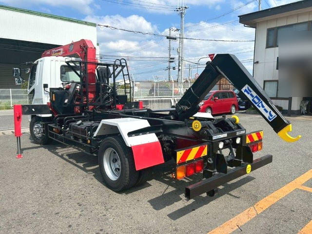 三菱ふそうファイターコンテナ専用車増トン（6t・8t）[写真04]