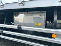 いすゞギガアルミウイング大型（10t）[写真20]