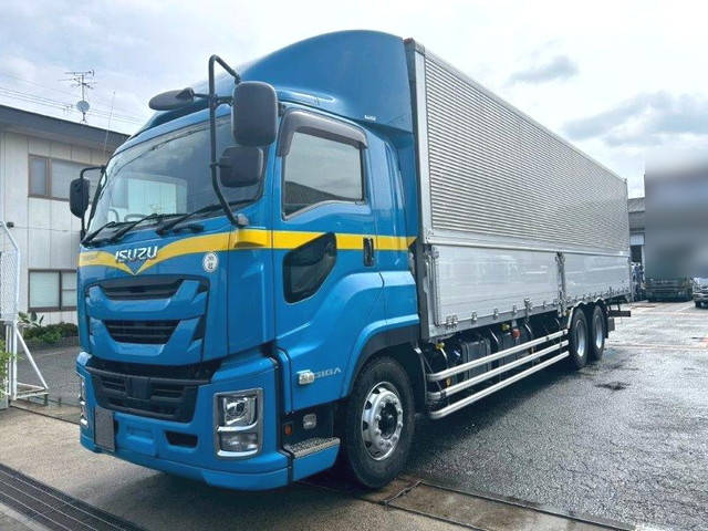 いすゞギガアルミウイング大型（10t）[写真05]