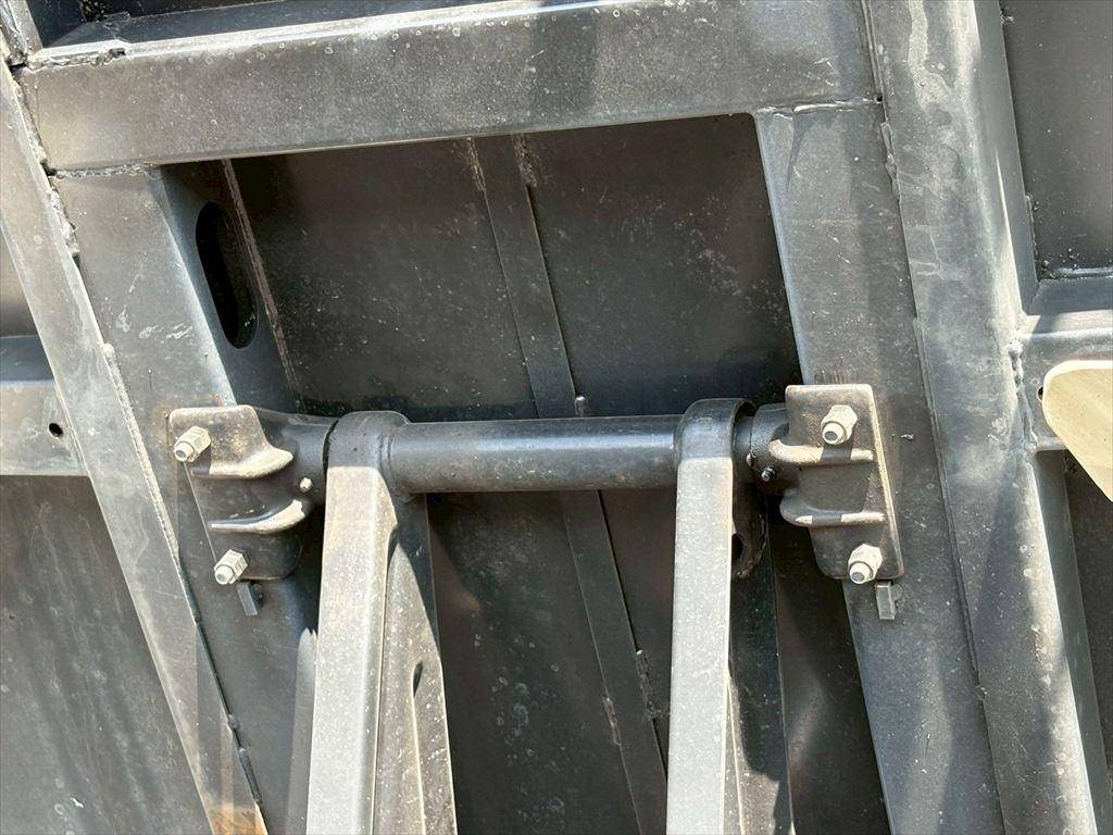 いすゞエルフダンプ小型（2t・3t）[写真14]