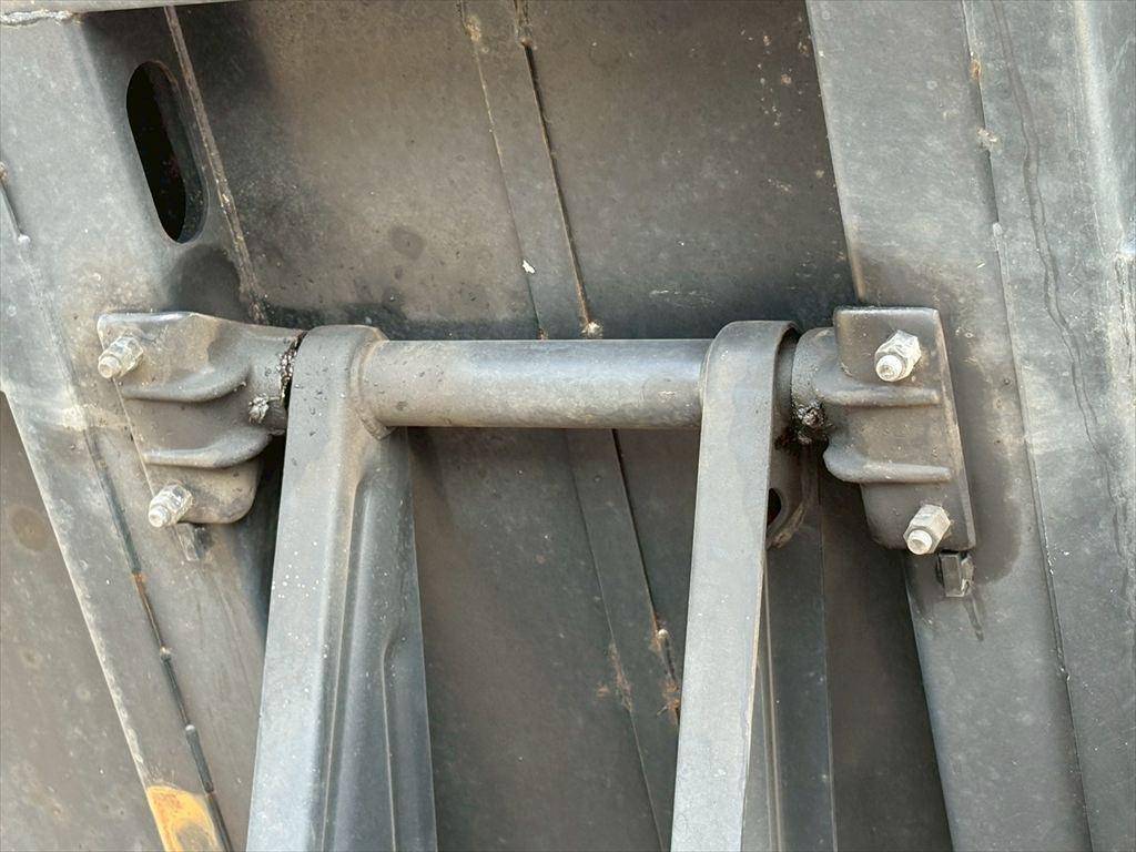 いすゞエルフダンプ小型（2t・3t）[写真14]