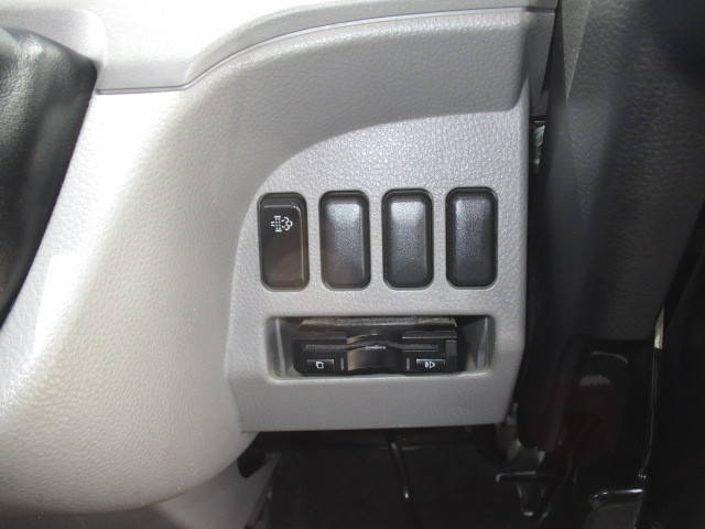 三菱ふそうキャンター平ボディ小型（2t・3t）[写真26]