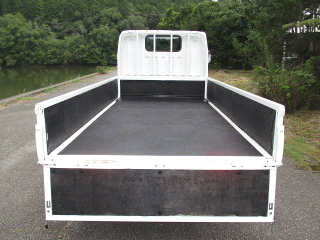 三菱ふそうキャンター平ボディ小型（2t・3t）[写真05]