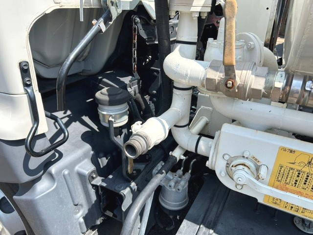 日野レンジャー散水車中型（4t）[写真10]