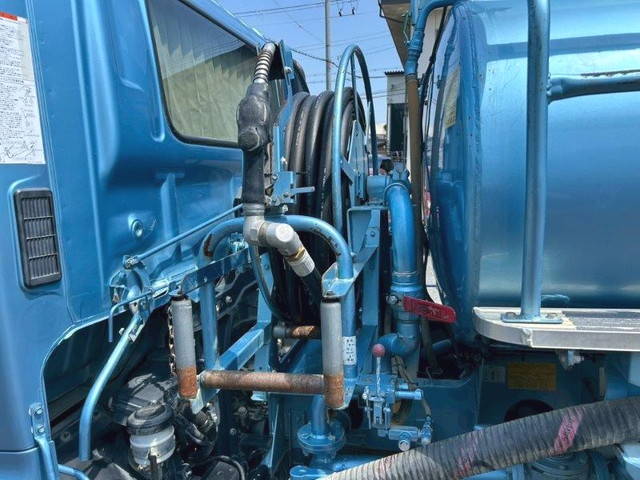 日野レンジャータンク車（タンクローリー）中型（4t）[写真06]