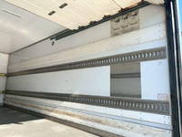 いすゞフォワード冷凍車（冷蔵車）中型（4t）[写真11]