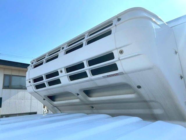 いすゞフォワード冷凍車（冷蔵車）中型（4t）[写真12]