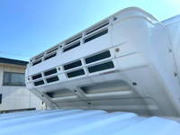 いすゞフォワード冷凍車（冷蔵車）中型（4t）[写真13]