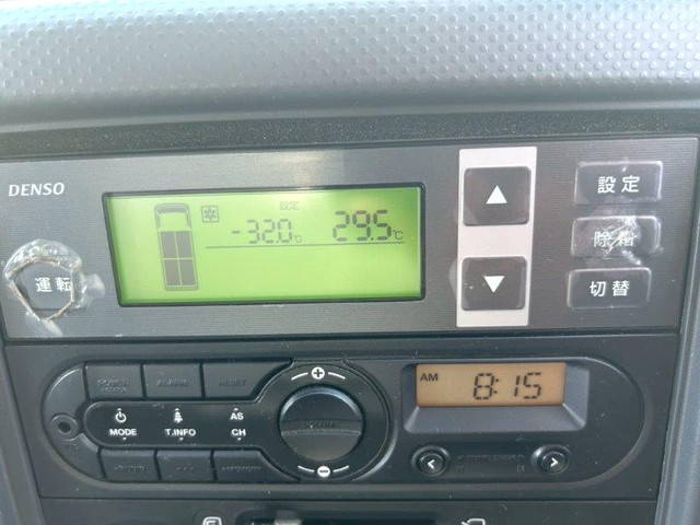 いすゞフォワード冷凍車（冷蔵車）中型（4t）[写真24]