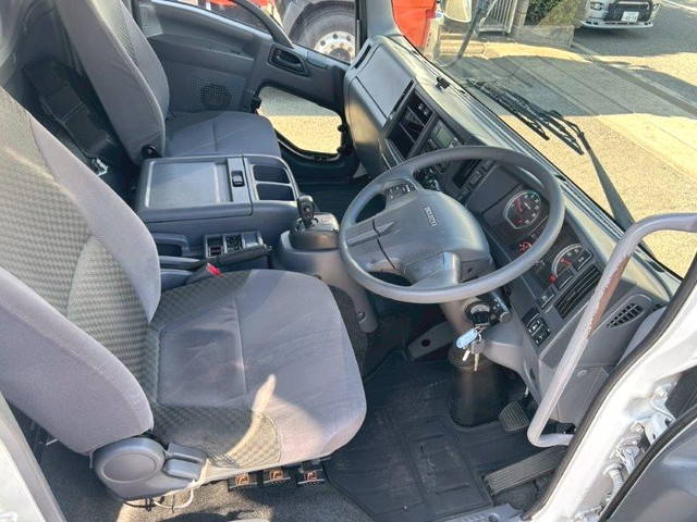 いすゞフォワード冷凍車（冷蔵車）中型（4t）[写真25]