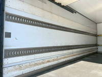 いすゞフォワード冷凍車（冷蔵車）中型（4t）[写真10]