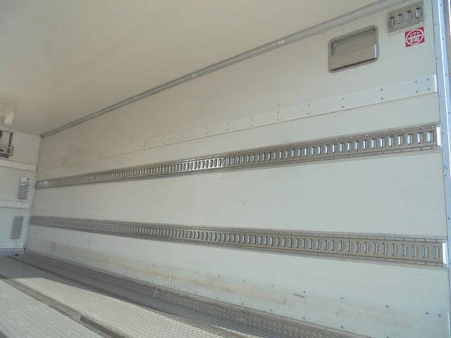 いすゞフォワード冷凍車（冷蔵車）中型（4t）[写真10]