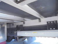 いすゞフォワード冷凍車（冷蔵車）中型（4t）[写真16]