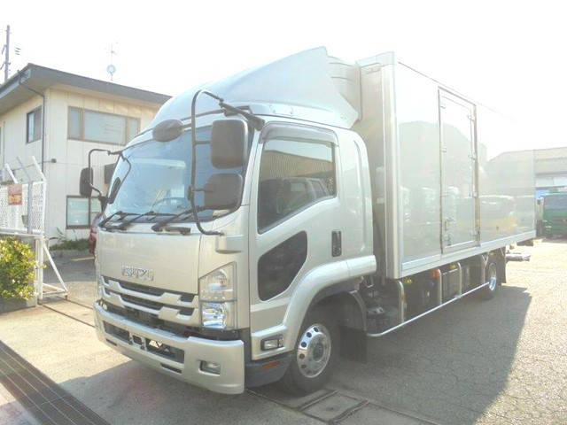 いすゞフォワード冷凍車（冷蔵車）中型（4t）[写真03]