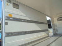 いすゞフォワード冷凍車（冷蔵車）中型（4t）[写真10]