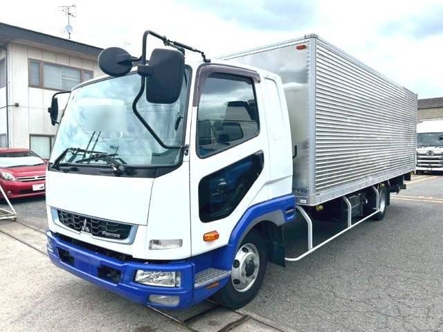 三菱ふそうファイターアルミバン中型（4t）[写真03]