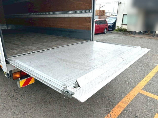 三菱ふそうファイターアルミバン中型（4t）[写真05]