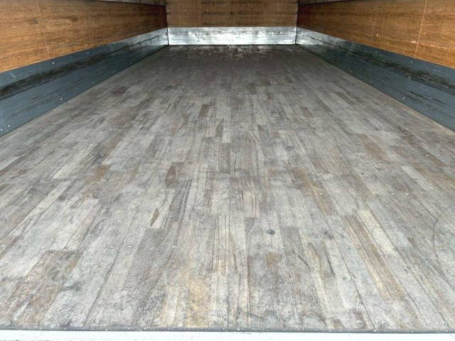 三菱ふそうファイターアルミバン中型（4t）[写真08]