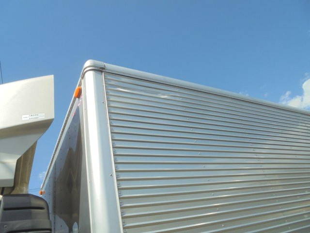 三菱ふそうファイターアルミバン中型（4t）[写真17]