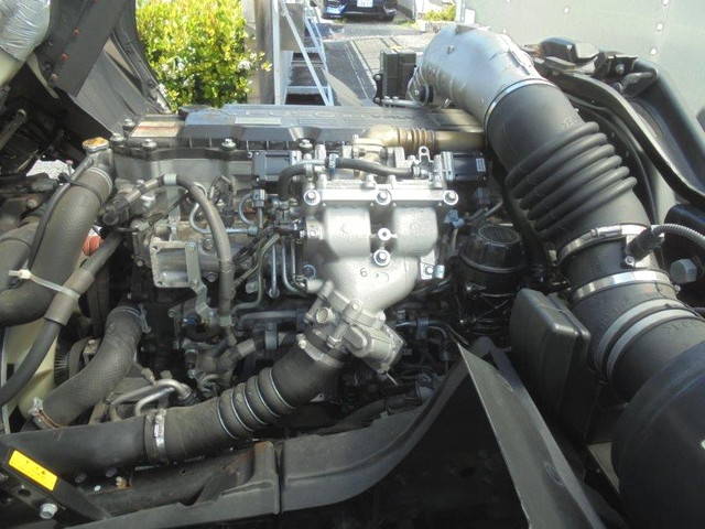 三菱ふそうファイターアルミバン中型（4t）[写真18]