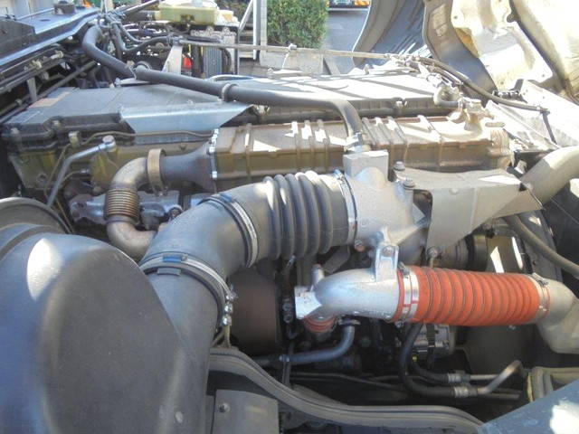 三菱ふそうスーパーグレートアルミブロック大型（10t）[写真21]