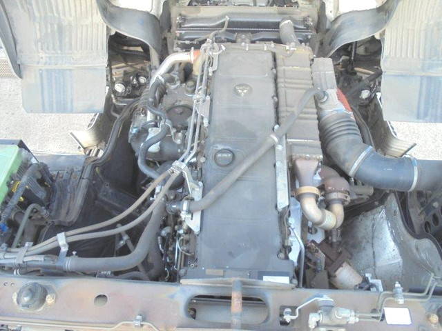 三菱ふそうスーパーグレートシャーシ大型（10t）[写真11]