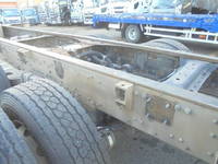 三菱ふそうスーパーグレートシャーシ大型（10t）[写真08]