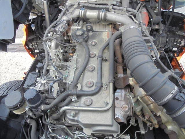 日野プロフィア幌車大型（10t）[写真31]