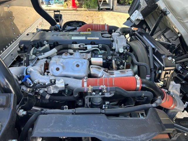 いすゞエルフアルミバン小型（2t・3t）[写真14]