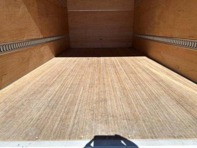 いすゞエルフアルミバン小型（2t・3t）[写真06]