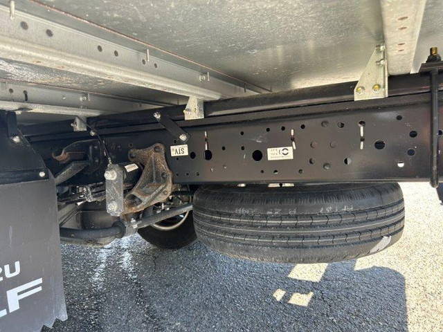 いすゞエルフアルミバン小型（2t・3t）[写真09]