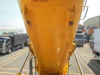 三菱ふそうファイターコンテナ専用車増トン（6t・8t）[写真14]