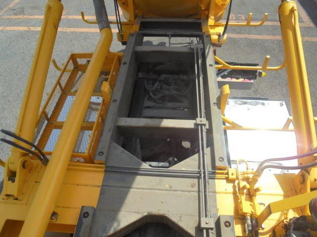 三菱ふそうファイターコンテナ専用車増トン（6t・8t）[写真14]