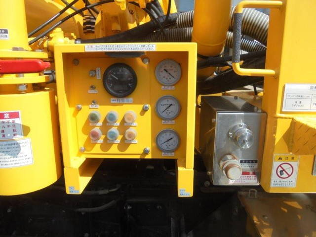 三菱ふそうファイターコンテナ専用車増トン（6t・8t）[写真19]