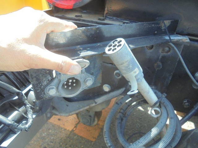 三菱ふそうファイターコンテナ専用車増トン（6t・8t）[写真29]