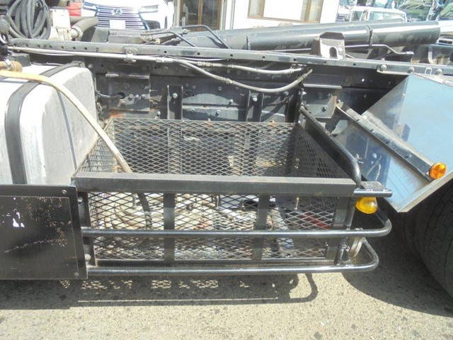 三菱ふそうファイターコンテナ専用車増トン（6t・8t）[写真33]