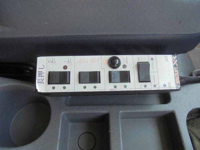 三菱ふそうファイターコンテナ専用車増トン（6t・8t）[写真37]