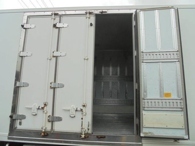 いすゞフォワード冷凍車（冷蔵車）増トン（6t・8t）[写真10]