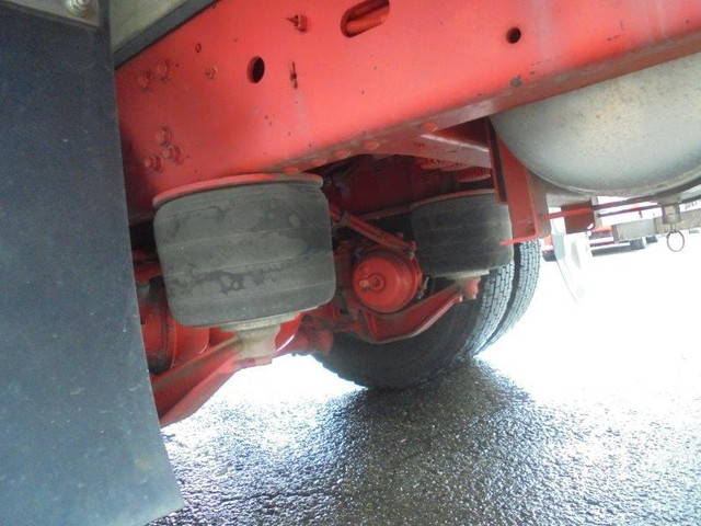 いすゞフォワード冷凍車（冷蔵車）増トン（6t・8t）[写真13]