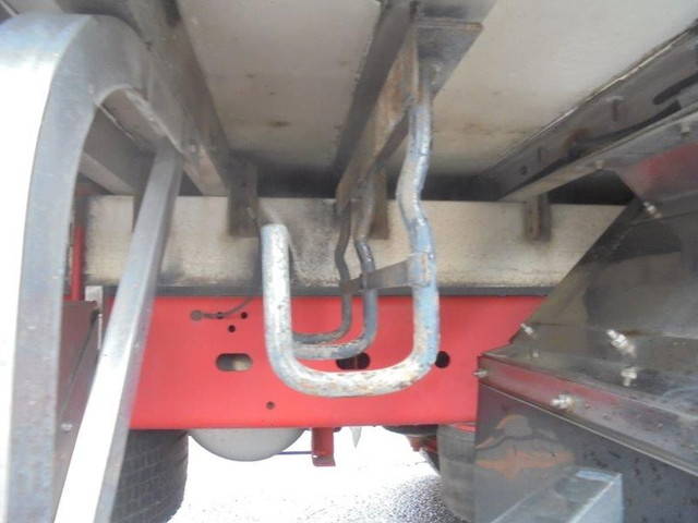 いすゞフォワード冷凍車（冷蔵車）増トン（6t・8t）[写真15]