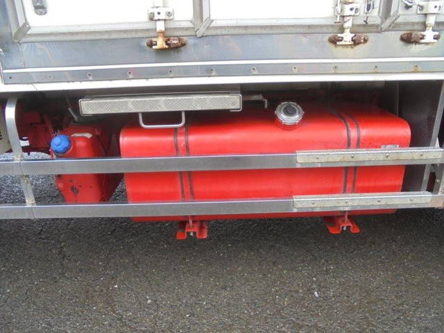 いすゞフォワード冷凍車（冷蔵車）増トン（6t・8t）[写真18]