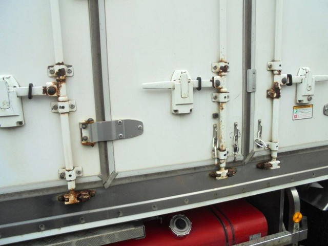 いすゞフォワード冷凍車（冷蔵車）増トン（6t・8t）[写真20]