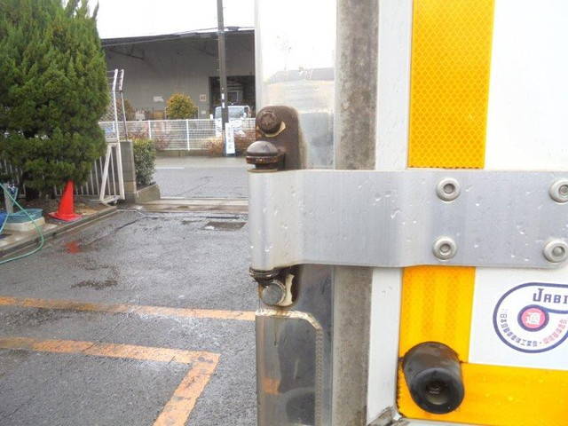 いすゞフォワード冷凍車（冷蔵車）増トン（6t・8t）[写真22]